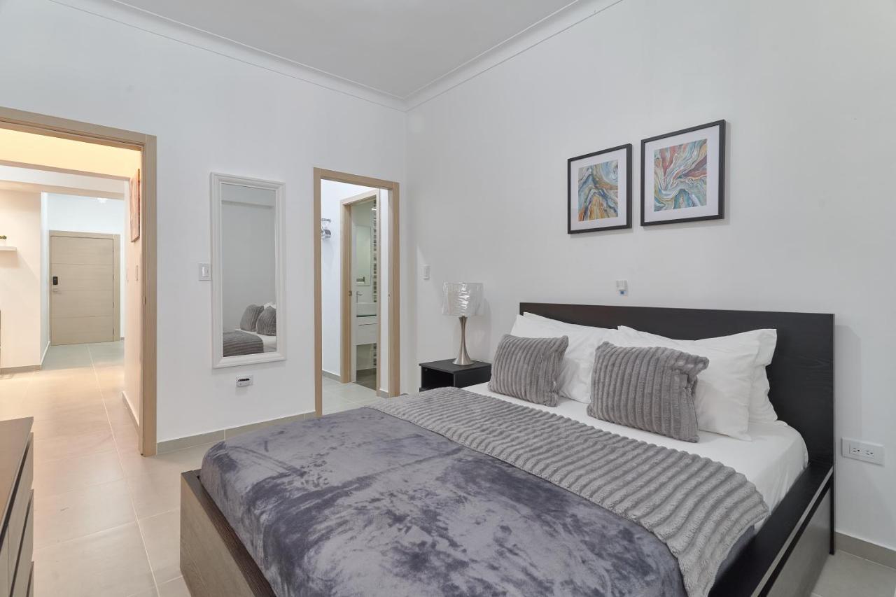 Dom. Rep. Exclusive 2 Bed Apt. Evaristo Morales Santo Domingo Eksteriør bilde